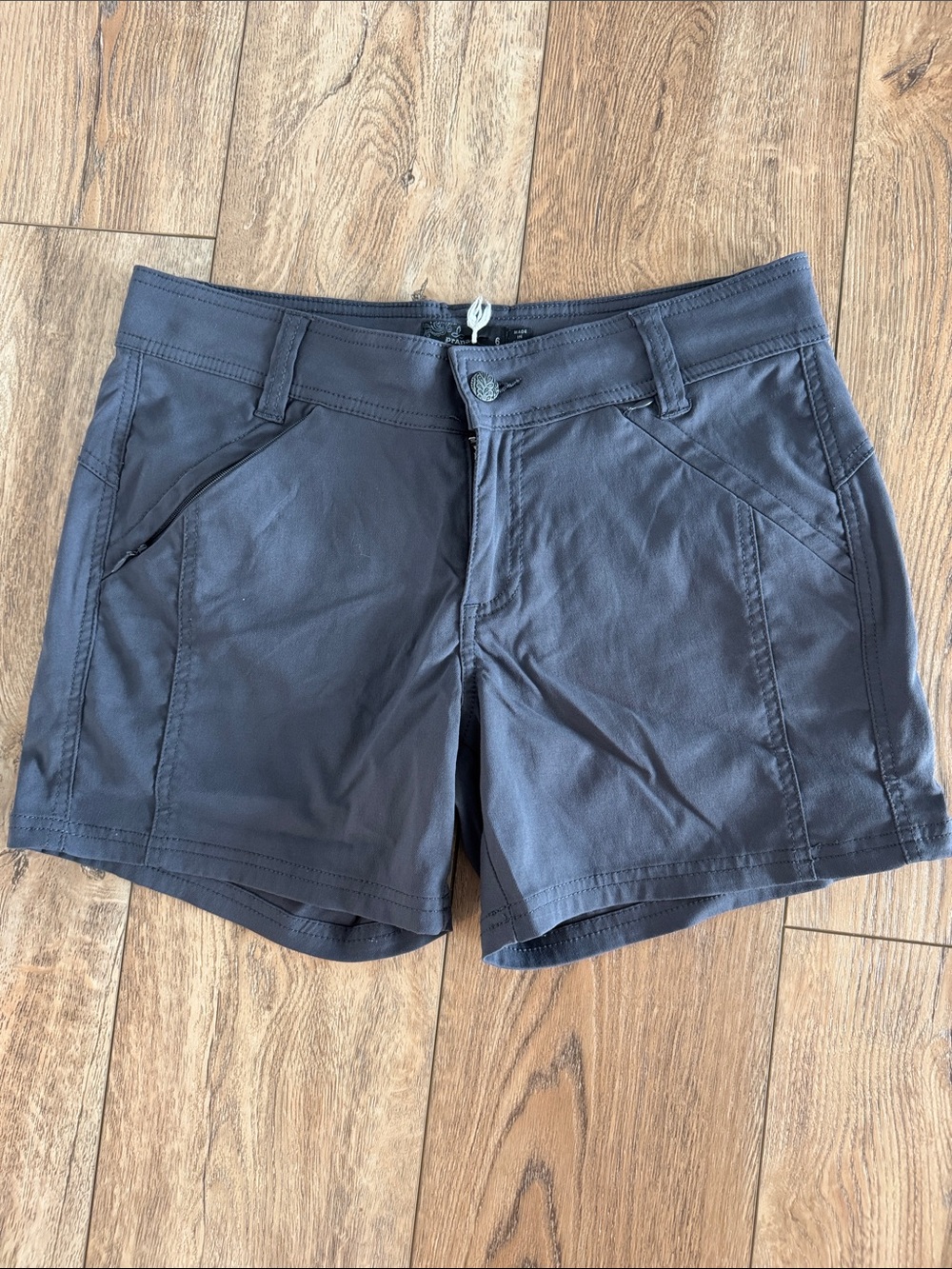 Women’s Prana dark gray shorts Sz 6
